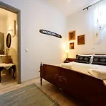 Hara's In , Paros 別荘 ナウサ