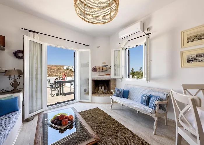 Hara's In , Paros Науса