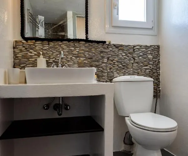 Дом отдыха Hara's In , Paros