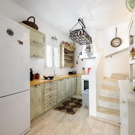 Hara's In , Paros Naoussa