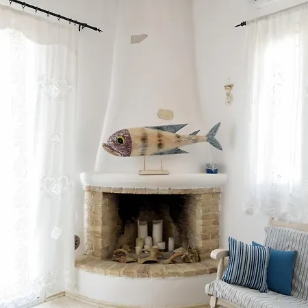 Hara's In , Paros * Νάουσα